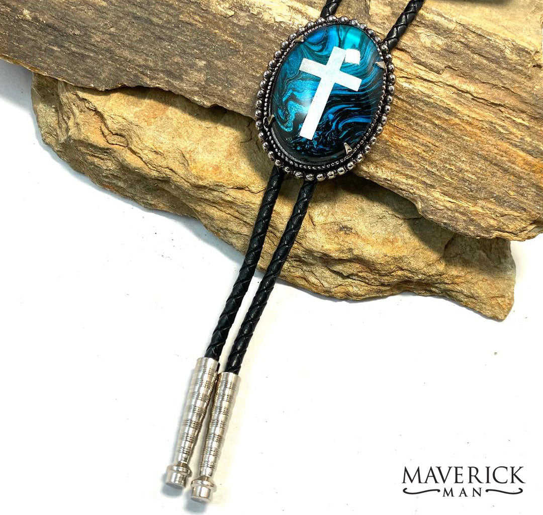 Large cross bolo in beaded pewter slide