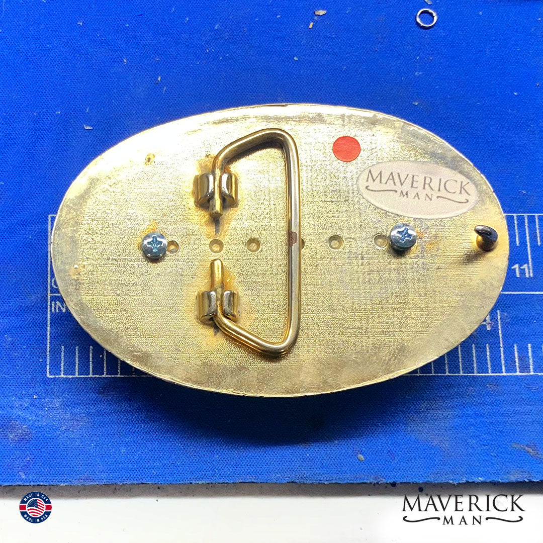 Classy gold and white bolo tie and buckle set in gold