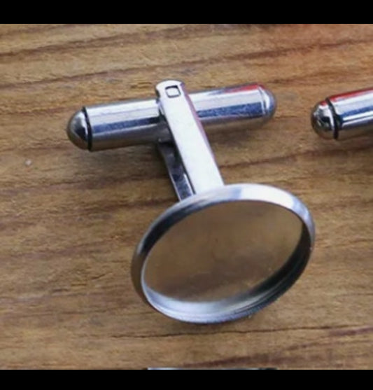 Classic black and white cufflinks in stainless steel with crosses