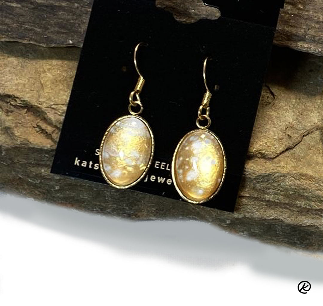 Golden bolo with hand painted gold and white stone - SET AVAILABLE