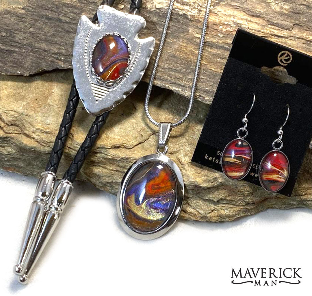 Silver arrowhead bolo with southwestern colors