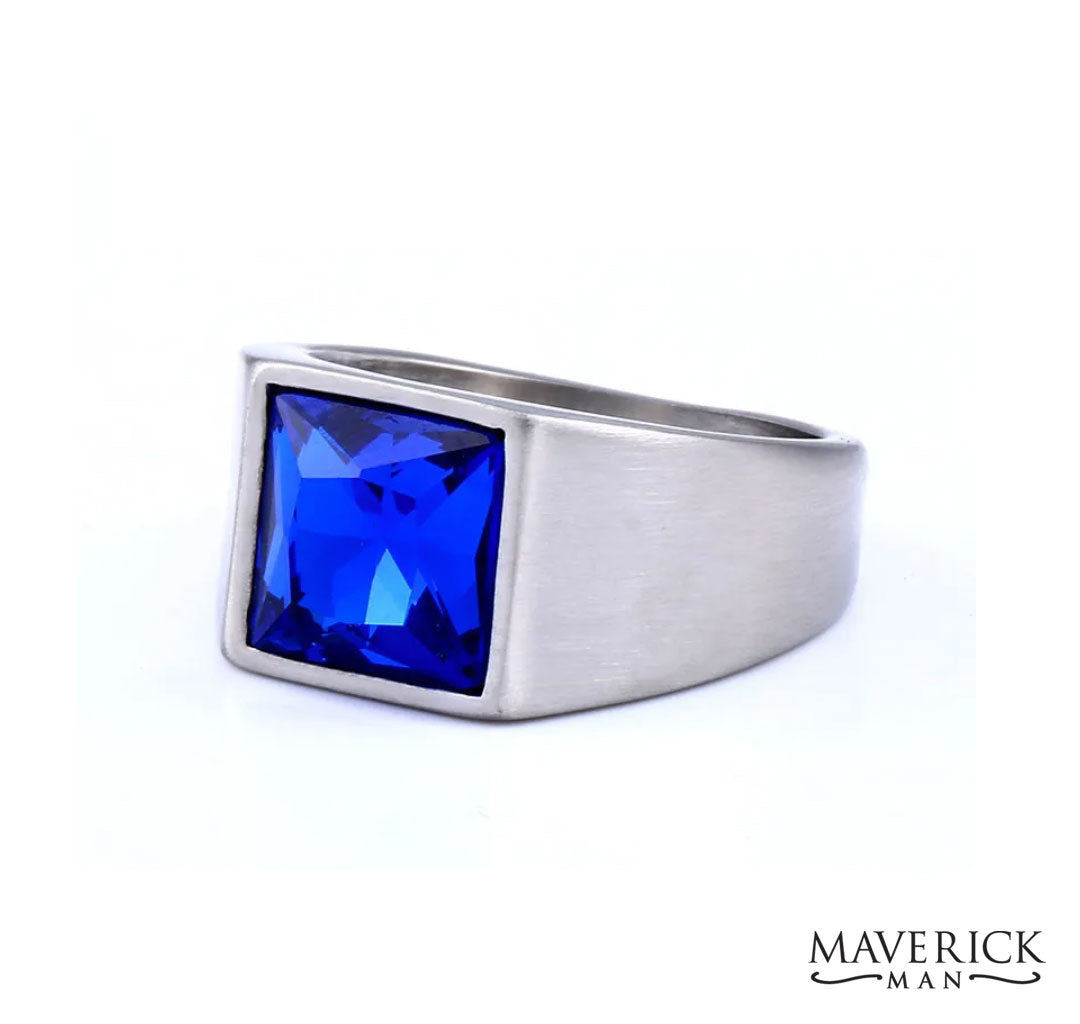 Stainless Steel ring with eye-catching genuine sapphire