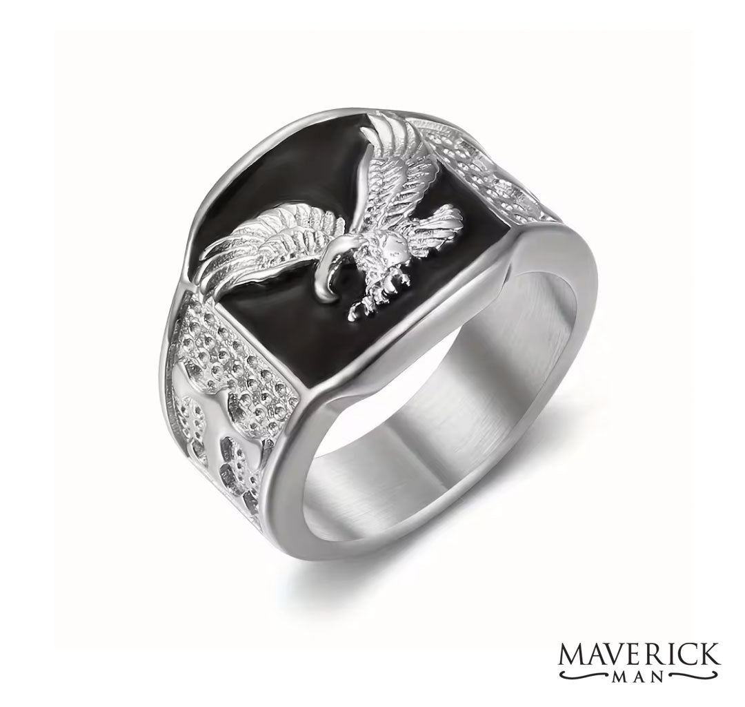 Stainless steel eagle ring with black detail