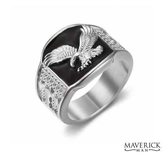 Stainless steel eagle ring with black detail