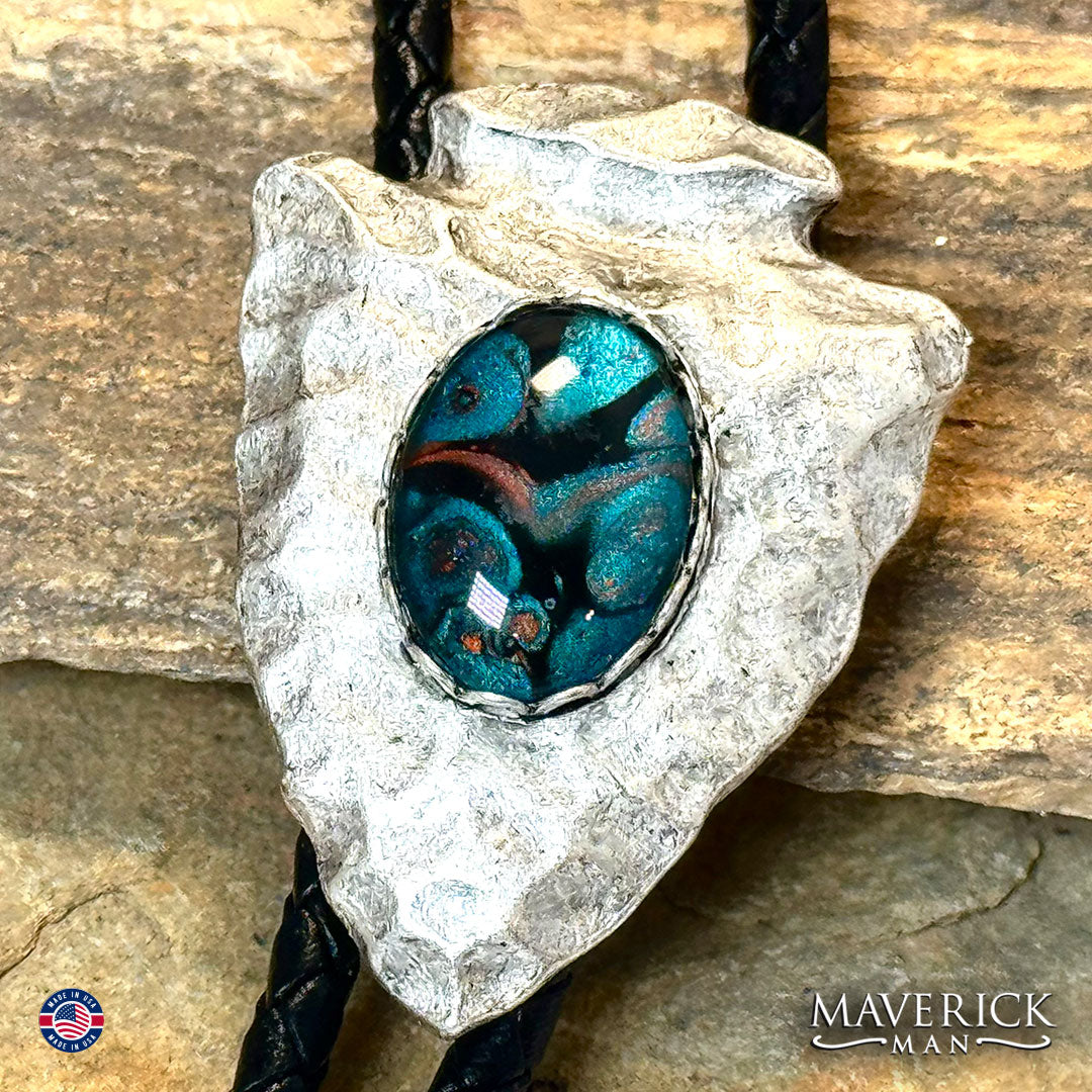 Hammered arrowhead bolo with hand painted stone